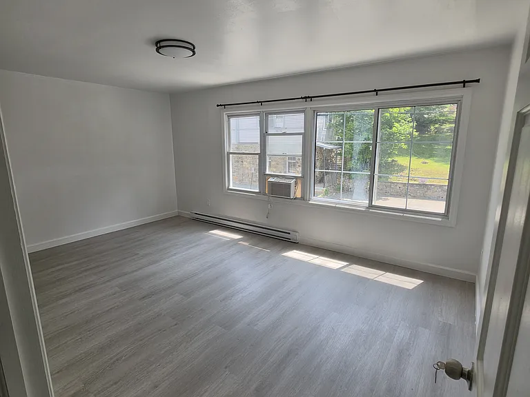 393 Howard Blvd #3 — Photo 6