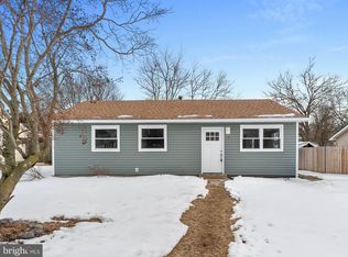 73 Girard Ave, Sicklerville, NJ 08081