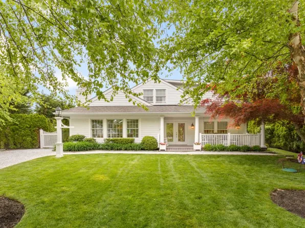 5 Juniper Ln, Southampton, NY 11968