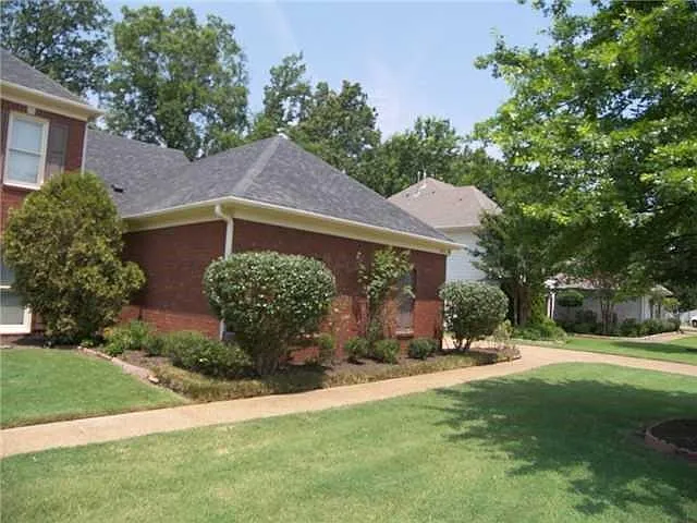 4 bed, 3.5 bath, 3500 sqft, $3,500 — Photo 4