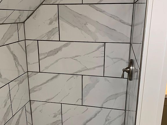 4th image of 3534 Stettinius Ave #2