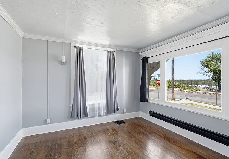 2623 W Maxwell Ave #2 — Photo 4