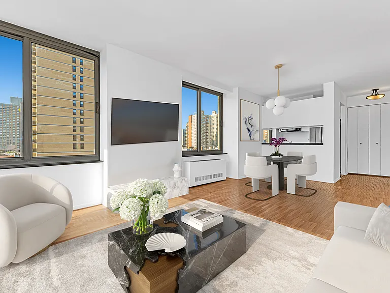 300 E 85th St #901 — Photo 4