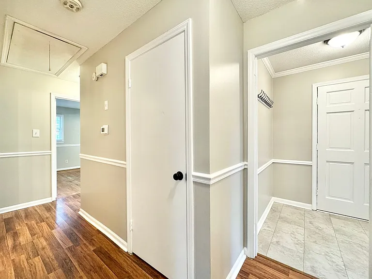 5303 Ainsworth Dr — Photo 7