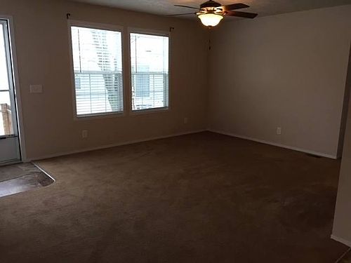 3rd image of 229 W Scarlet Oak Dr
