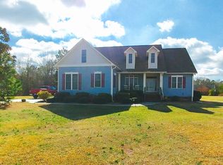 76 Jenn Rd, Burgaw, NC 28425