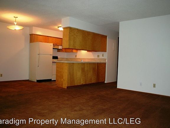 3rd image of 401 Holly St APT 03