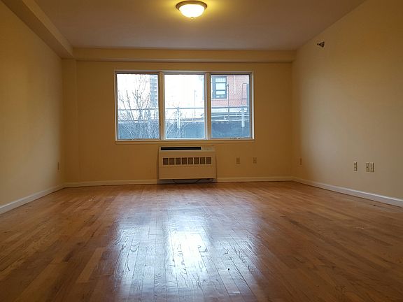 2nd image of 2838 Stillwell Ave APT 3E