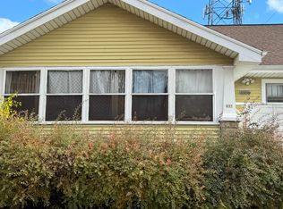 605 N Prairie St, Bloomington, IL 61701