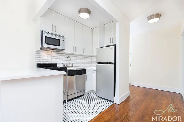 Rented by Mirador Real Estate | media 20