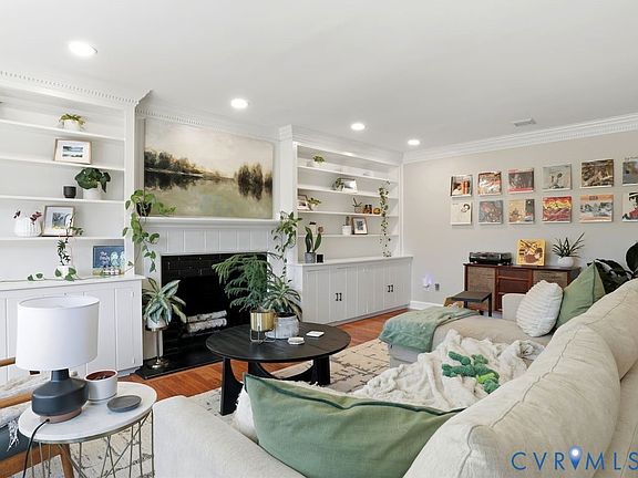 4th image of 7200 Durwood Cres