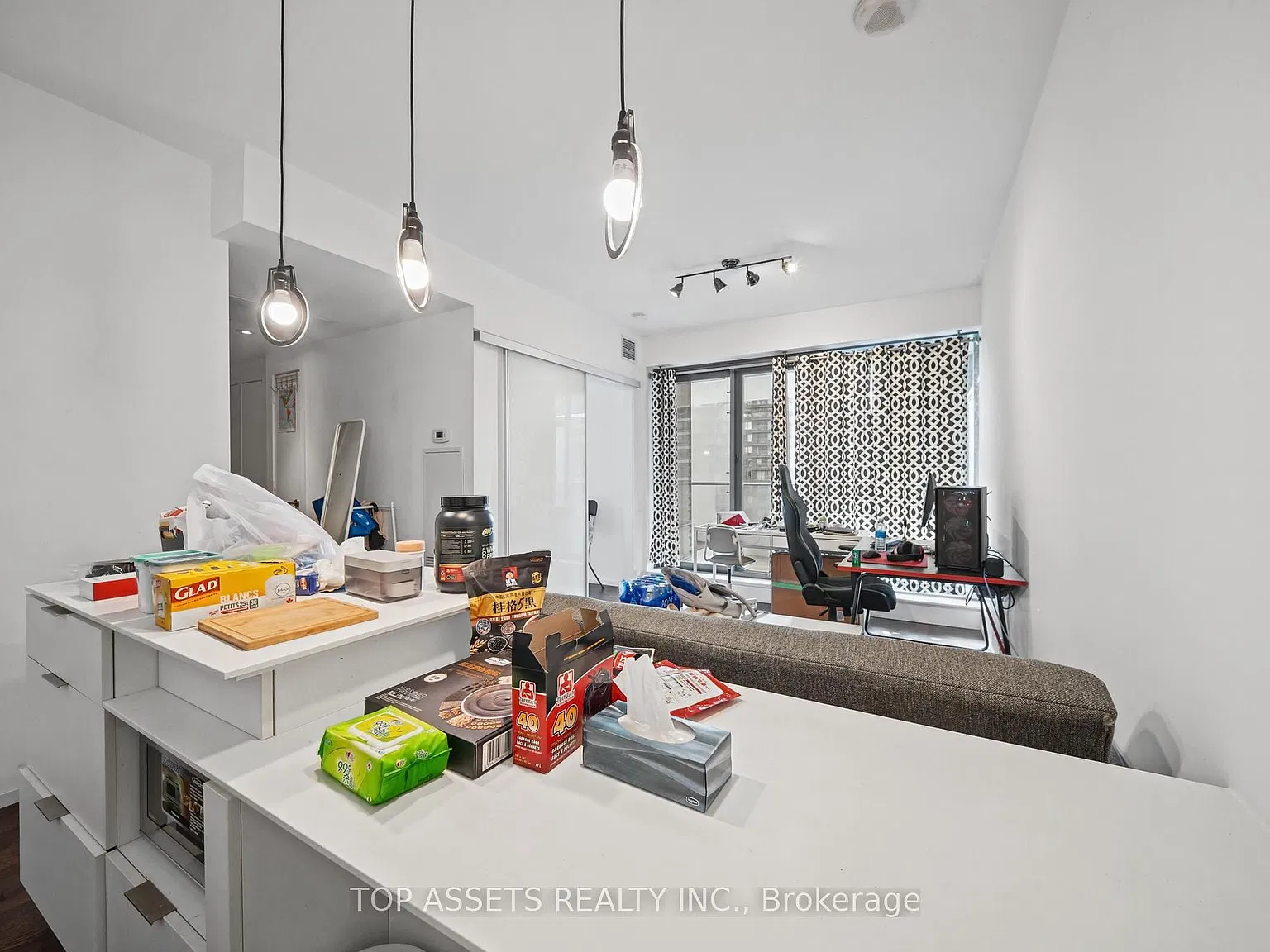 1 bed, $2,500 — Photo 4