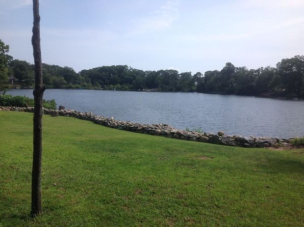 1204 Post Rd, Warwick, RI 02888