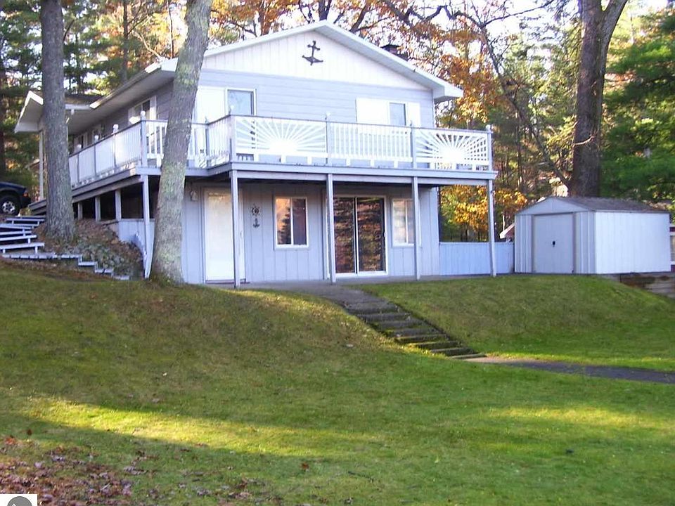 1st image of 2323 Oak Trl #1