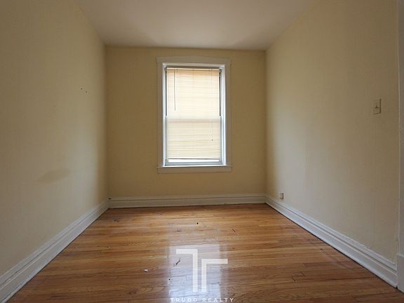 5th image of 550 W Aldine Ave #560-1N