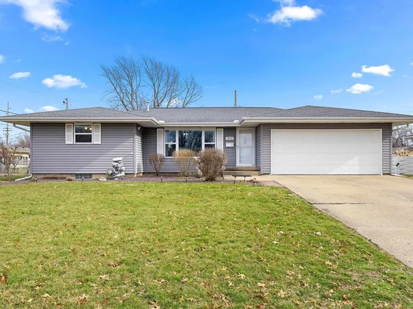 1512 N Capitol St, Pekin, IL 61554