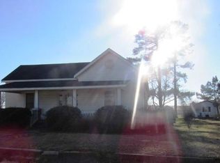 644 Hobbs Rd, Roseboro, NC 28382