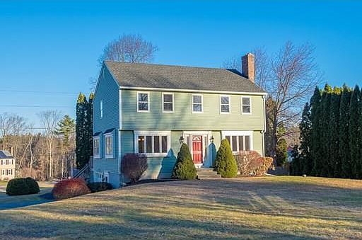2nd image of 5 Nicole Dr