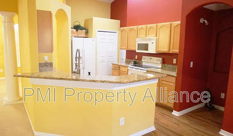 1521 Parkglen Cir — Photo 21