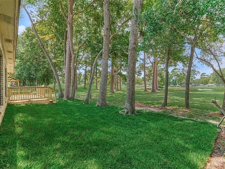 13707 Fountainview Dr — Photo 40