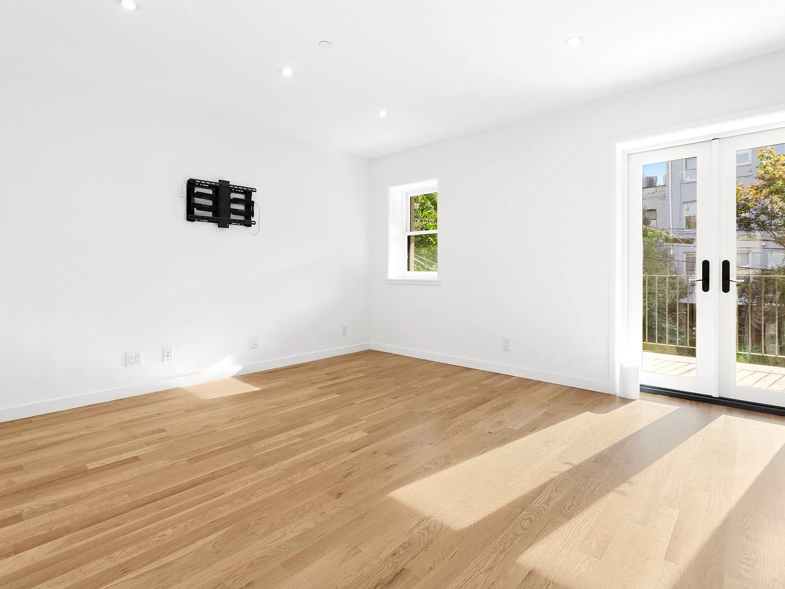 467 Hicks Street — Photo 3