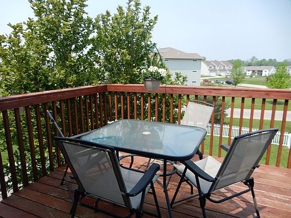 3rd image of 1547 Deerfield Dr