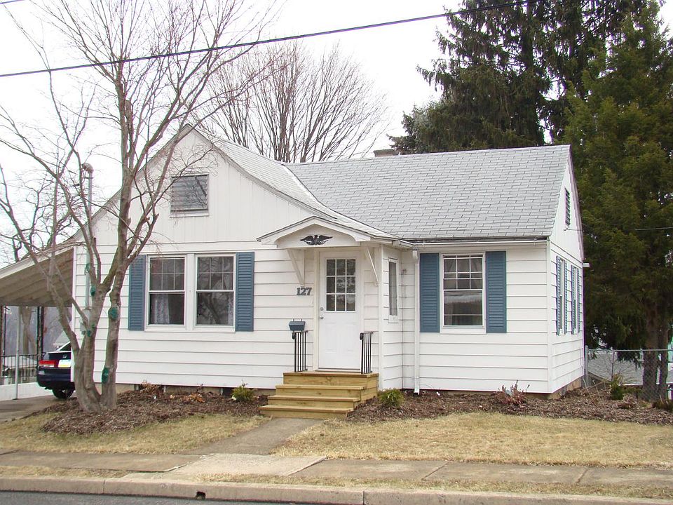 1st image of 127 Dartmouth St S
