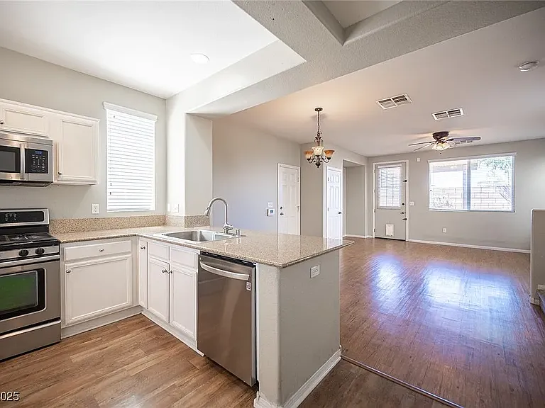 8368 Creek Canyon Ave — Photo 6