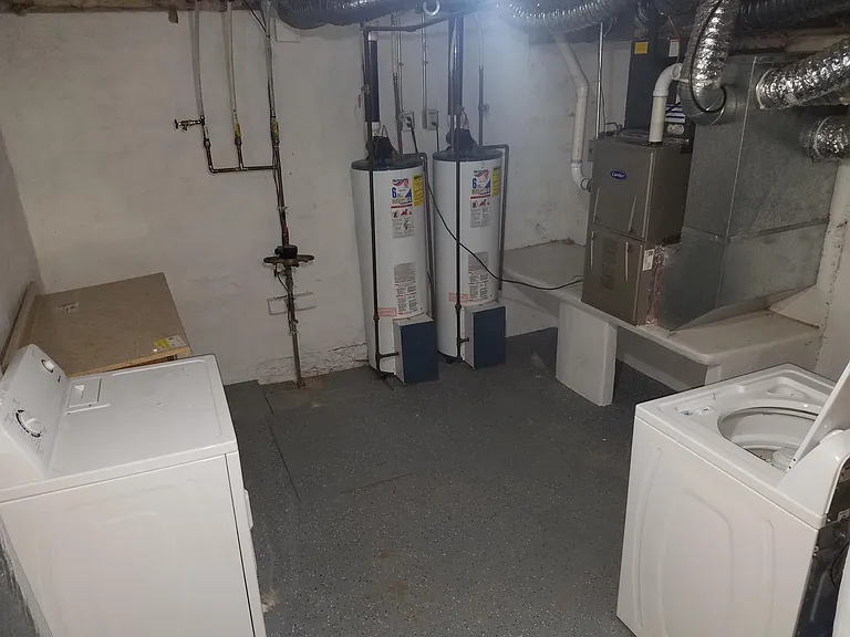 236 Cypress St S #1 — Photo 7