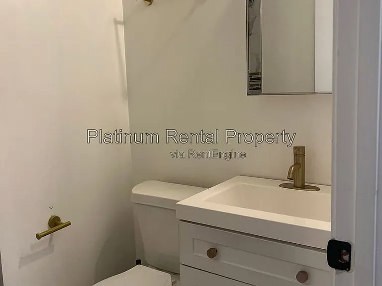223 Fletcher St SW — Photo 11