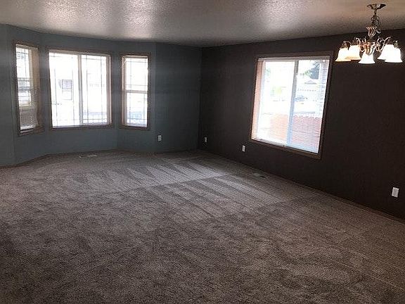 5th image of 7805 NE 65th St