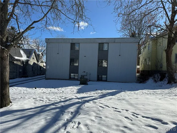 1030 Danforth St, Syracuse, NY 13208