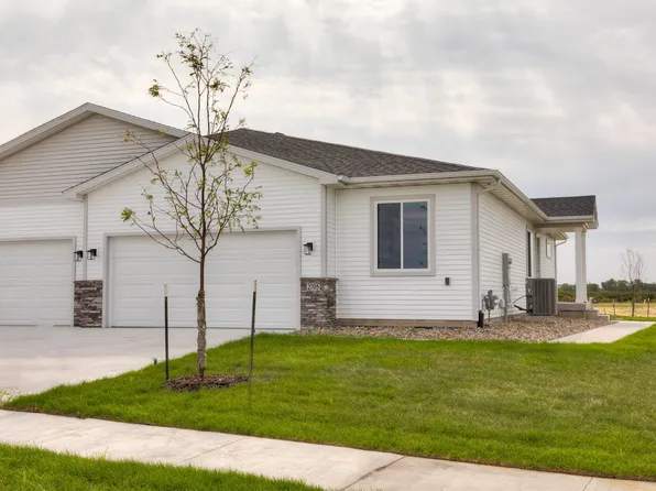 2705 13th St NE, Bondurant, IA 50035