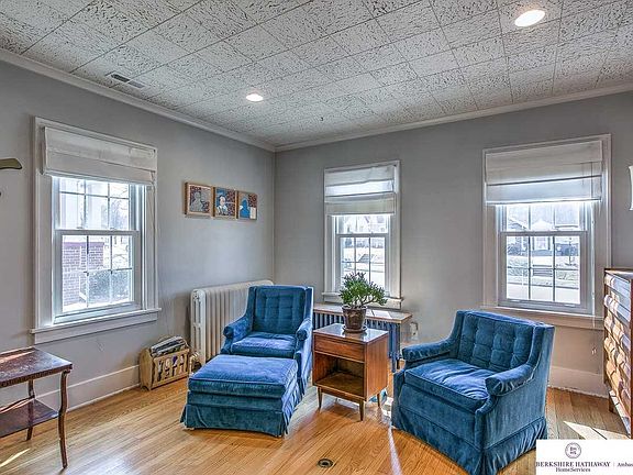 4th image of 5712 Marcy St
