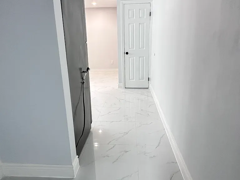 16 Bowling Green Pl #1 — Photo 2