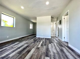 826 NW 7th St #1, Hallandale, FL 33009
