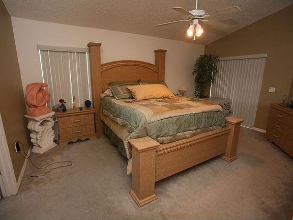 5th image of 1738 McFarlane Ave