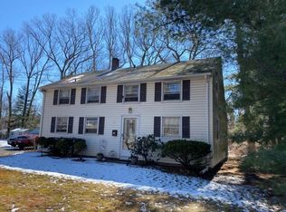 39 Woodland Rd, Bloomfield, CT 06002