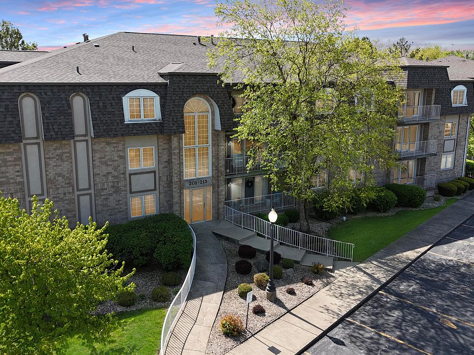 1st image of 214 Swan Dr Unit 3-E