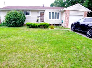 3 S Cardinal Ct, Bay Shore, NY 11706
