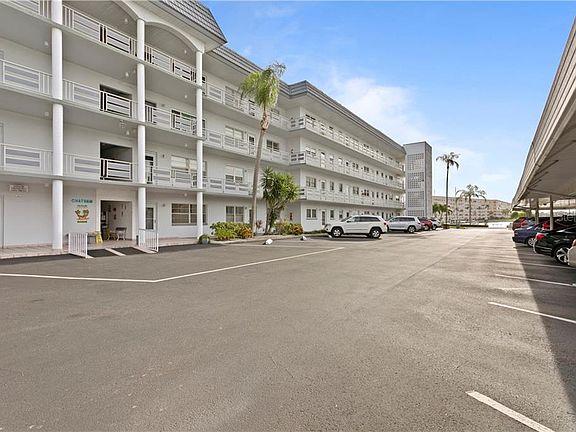 3rd image of 3018 59th St S APT 212