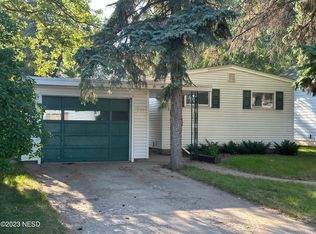 711 2nd St NW, Watertown, SD 57201