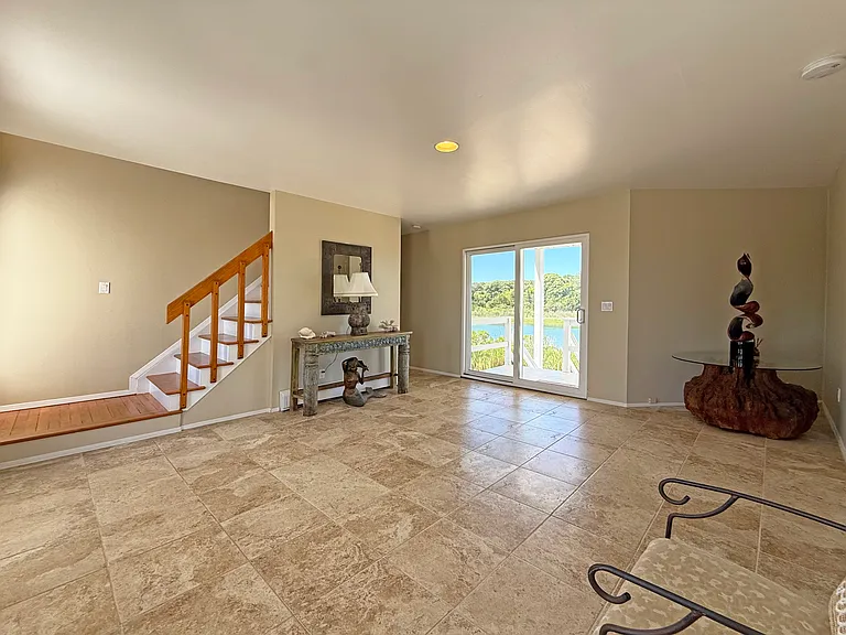 19 Cold Spring Ct — Photo 17