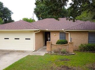 408 Bedivere Dr, Victoria, TX 77904