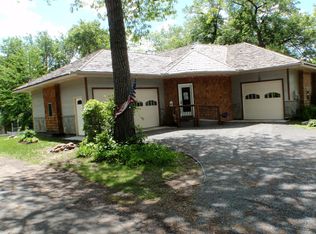 19365 Azure Rd, Wayzata, MN 55391