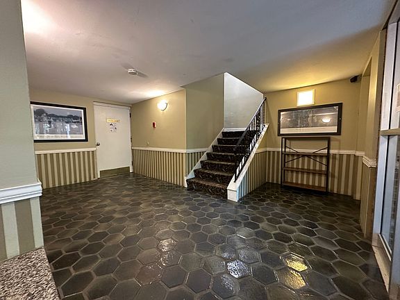 2nd image of 2535 N Prospect Ave APT 101