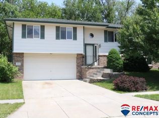 1932 SW 25th St, Lincoln, NE 68522