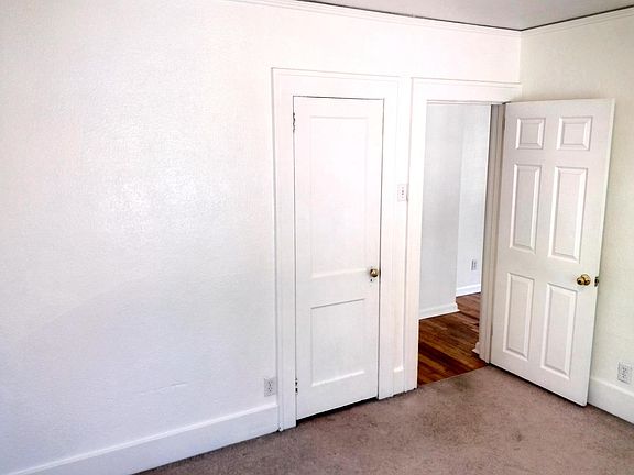 5th image of 2238 9th Ave