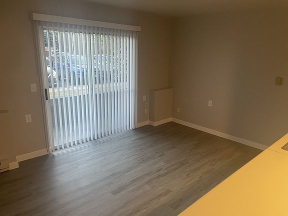 3rd image of 4531 Boardwalk Dr #17786304