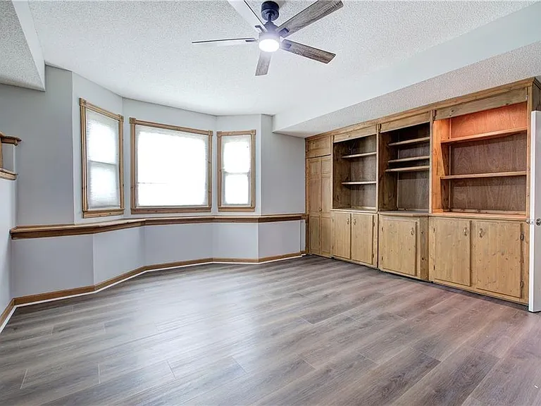 23 Vintage Ct SW — Photo 38